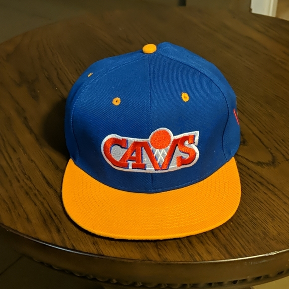 TISA Cleveland Cavaliers Snapback Hat - Picture 2 of 4